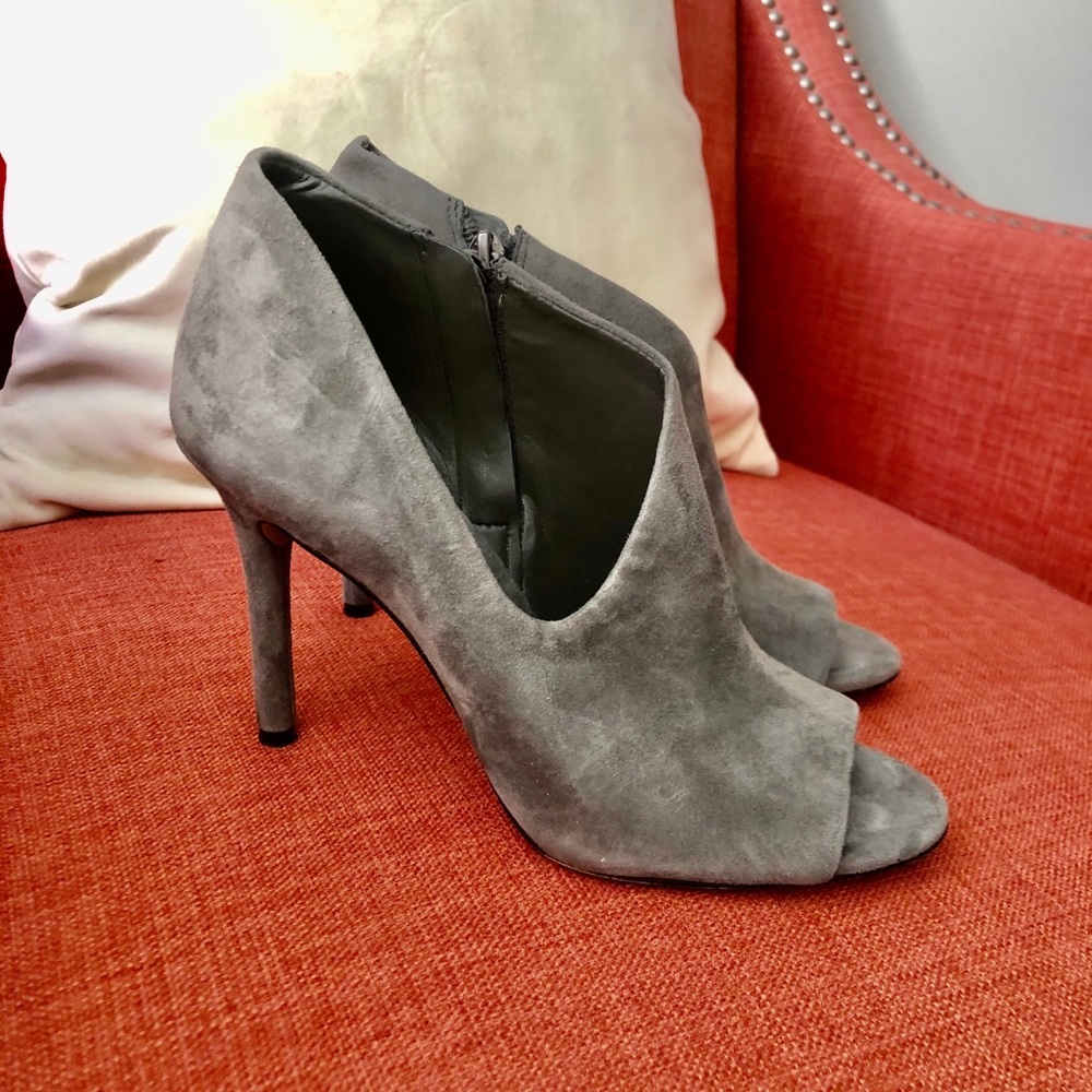 Like new grey suede peep toe booties